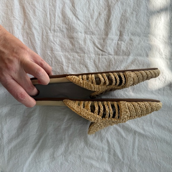 Kaanas Natural Woven Raffia Mules, Size 9 - Picture 2 of 6